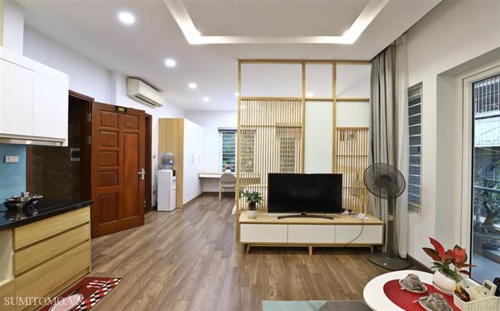 Large 1-bedroom serviced apartment for rent in Linh Lang street, with balcony