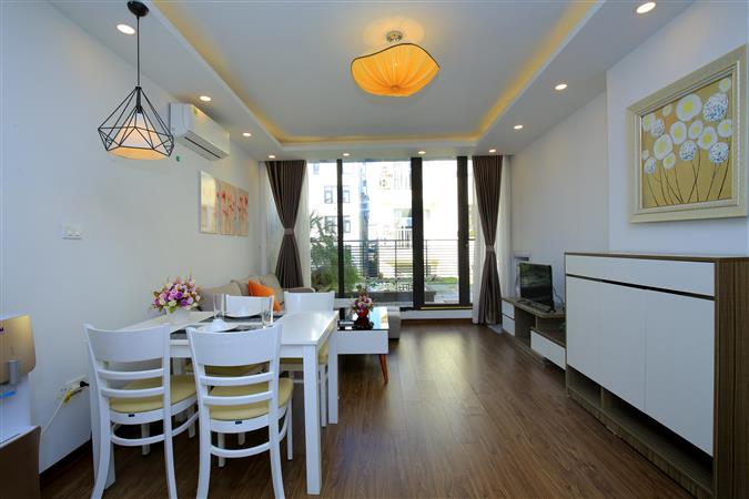 Căn hộ 2 ngủ 90m2 nội thất mới cho thuê phố Đào Tấn gần Lotte