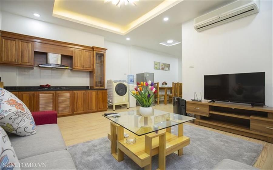 Cho thuê căn hộ 1 ngủ diện tích rộng 65m2 đầy đủ nội thất tại phố 535 Kim Mã giá 700$.