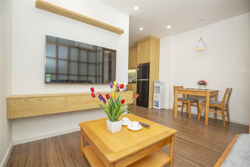 Cho thuê căn hộ 1 ngủ phố Phan Kế Bính gần Lotte, dịch vụ tiện nghi, nội thất mới