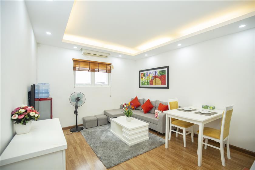 Serviced apartment in lane 12 Dao Tan for rent, full service
